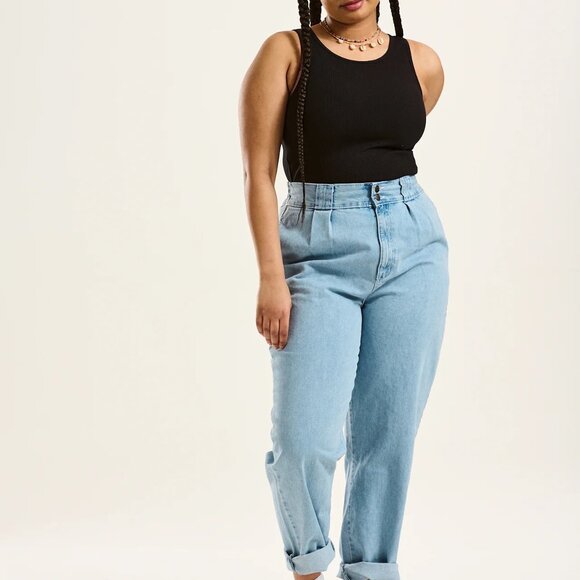 NWT Lucy & Yak Addison Tapered Denim Jeans in Light Wash Blue - Picture 2 of 6